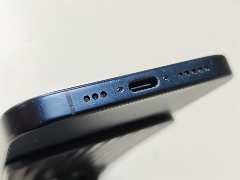Смартфон Apple Iphone 16 128Gb
