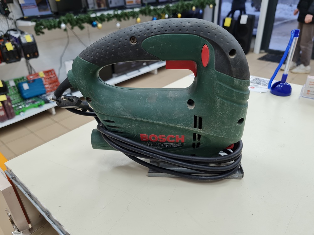 Лобзик Bosch PST 700 E