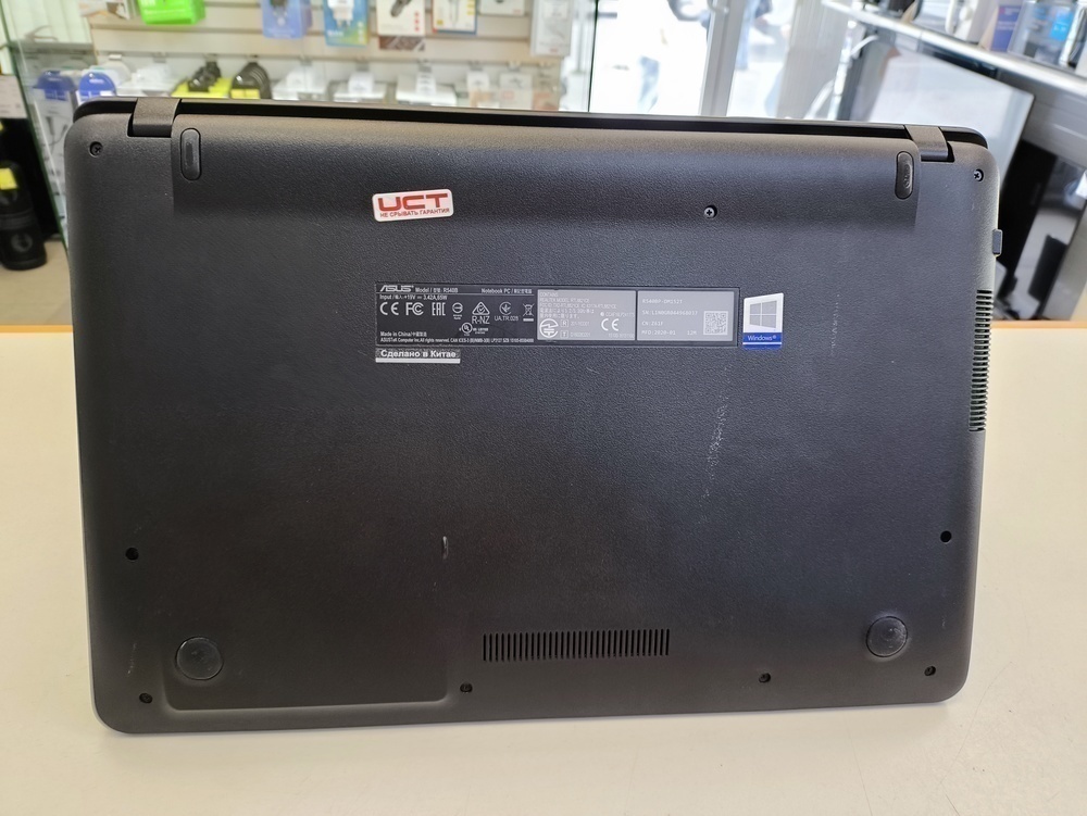 Ноутбук ASUS F540B; A6-9225, Radeon R4 series, 4 Гб, 240 Гб, Нет