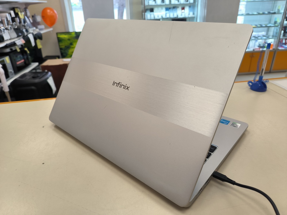 Ноутбук Infinix; Core i3-1215U, Intel UHD Graphics, 8 Гб, 512 GB, Нет