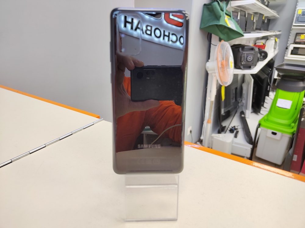 Смартфон Samsung Galaxy S20 Plus