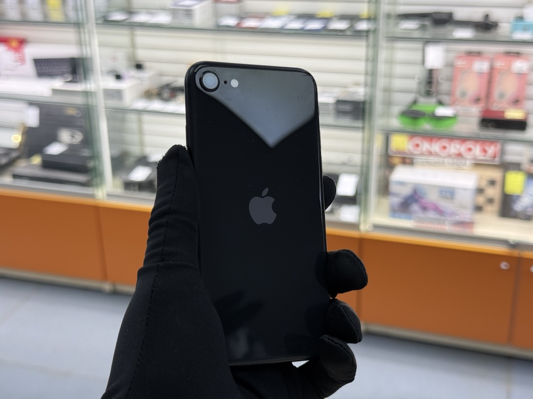 Смартфон Apple iPhone SE 2020 128Gb