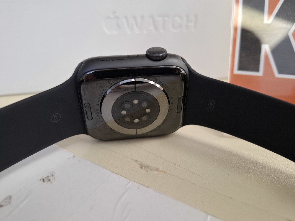 Смарт-часы Apple Watch Series 6 44 мм