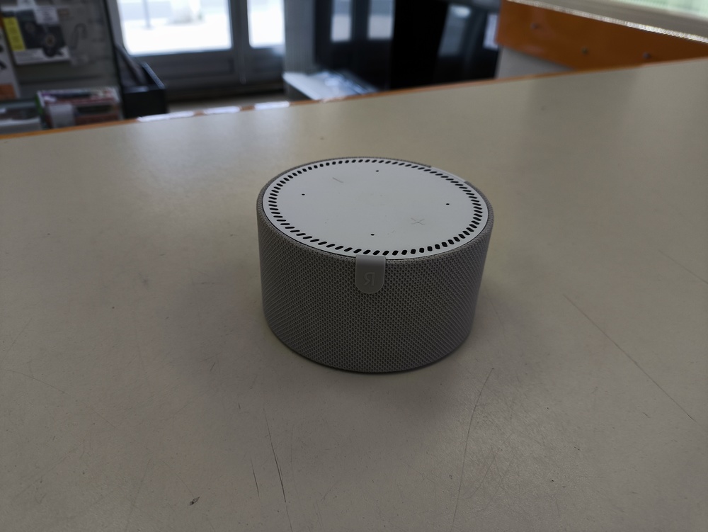 Умная колонка Яндекс Мини с часами