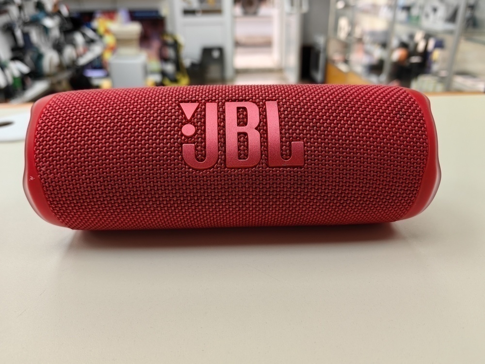 Портативная акустика JBL Flip 6;