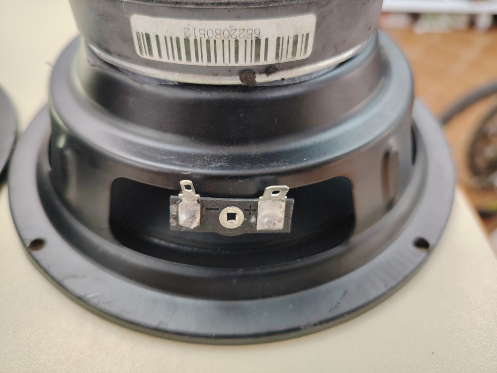 Автоакустика передняя Magnum MLM-65 Автоакустика передняя Magnum MLM-65