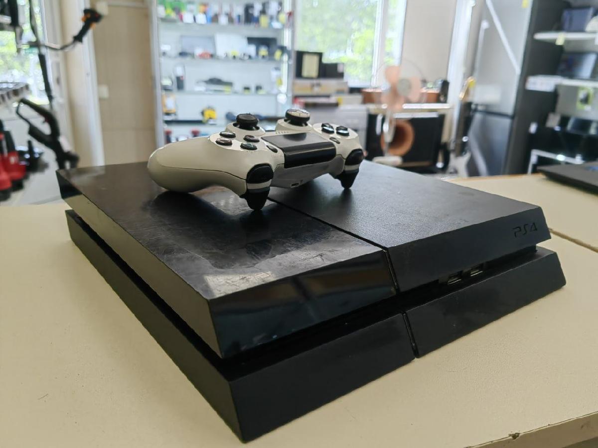 Игровая приставка PlayStation 4 FAT 500GB