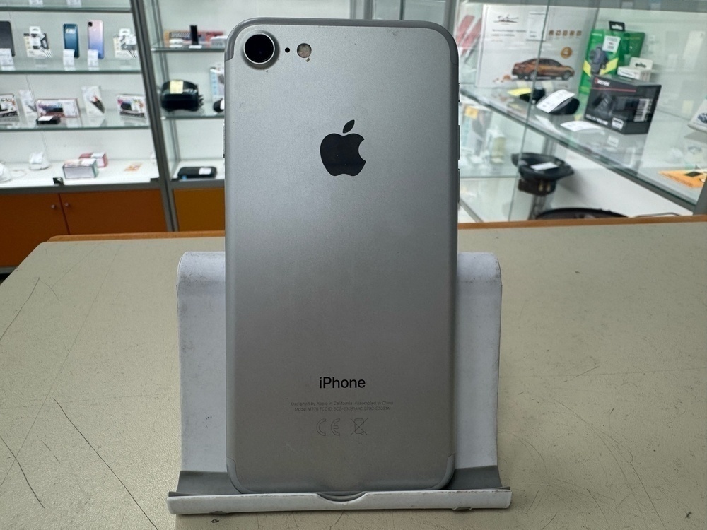 Смартфон Apple iPhone 7 32Gb