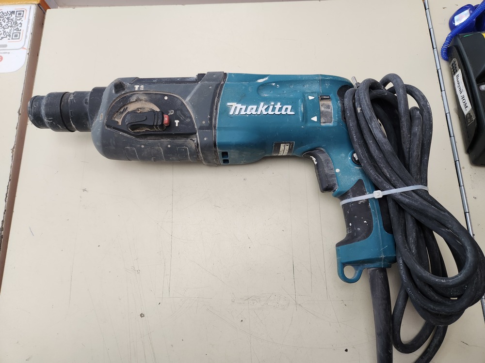 Перфоратор Makita HR 2470