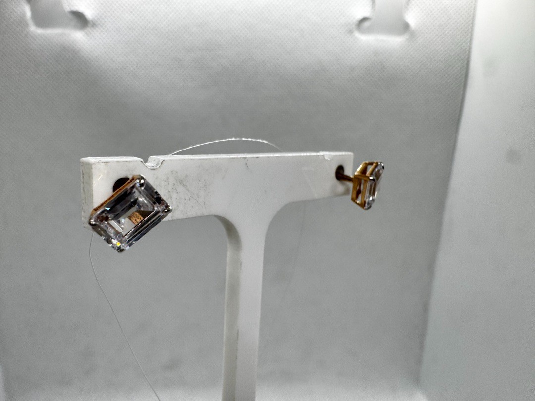 СЕРЬГИ ПУСЕТЫ с камнем (Au 585)