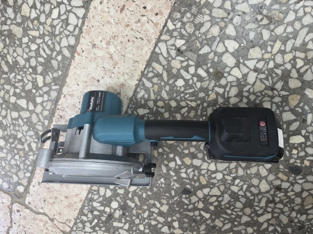 Дисковая пила Makita 21V