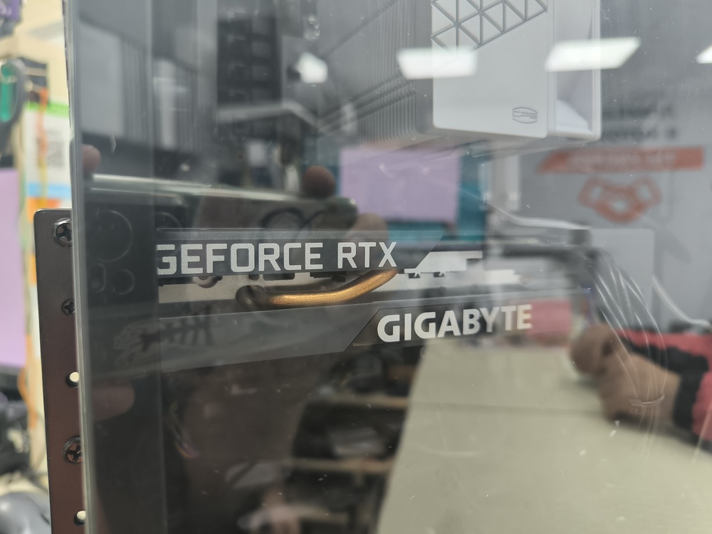 Системный блок Aero Cool; Core I5-12400F, GeForce RTX 3050, 32 Гб, 1 Tb, Нет