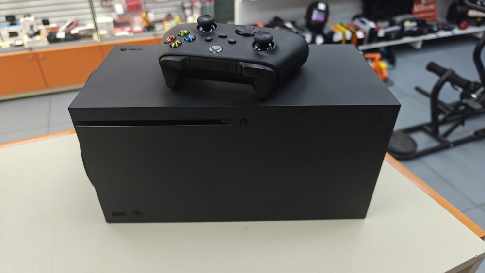 Игровая приставка Xbox Series X 1Tb