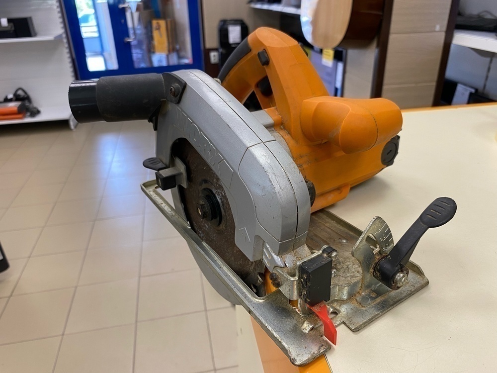 Дисковая пила Worx WX425