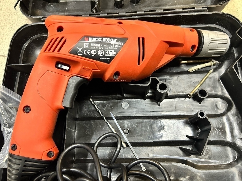 Дрель-ударная Black & Decker KR 603K