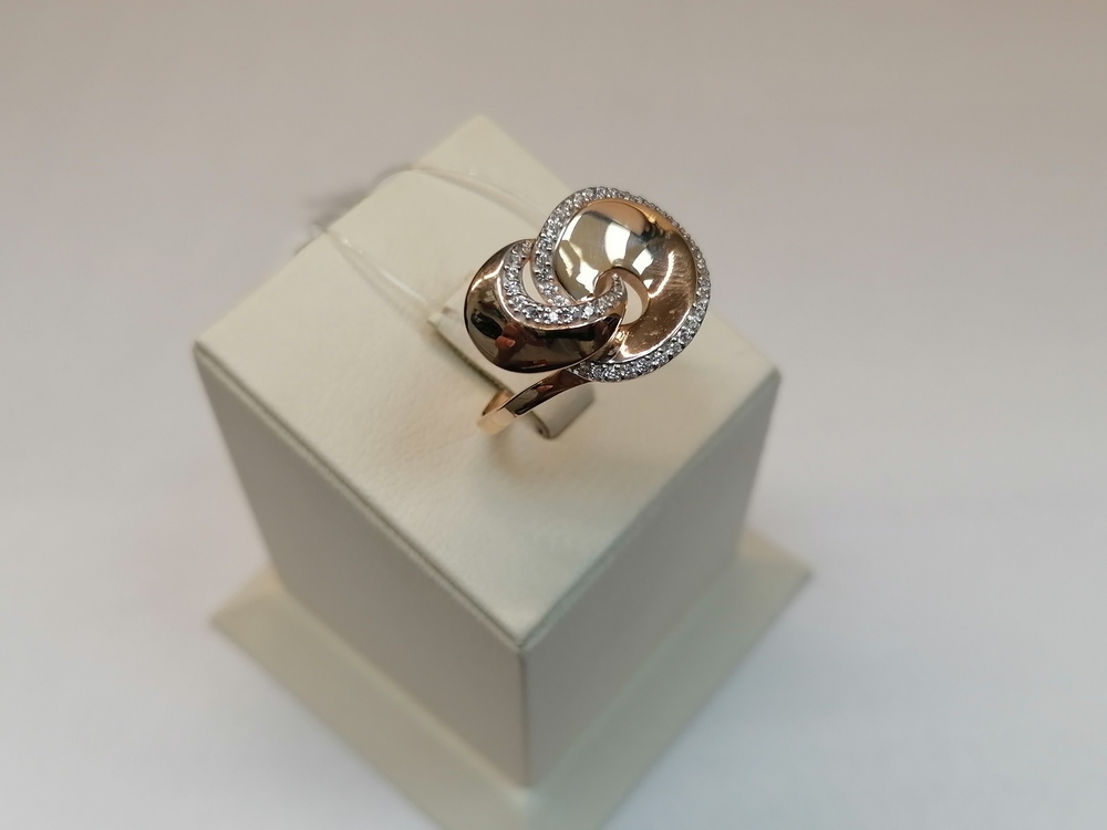 КОЛЬЦО С КАМНЯМИ (Au 585)