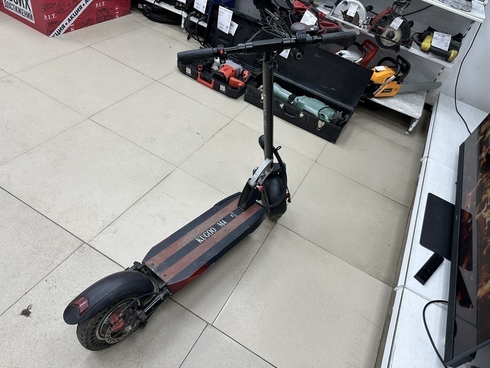 Электросамокат Kugoo M4
