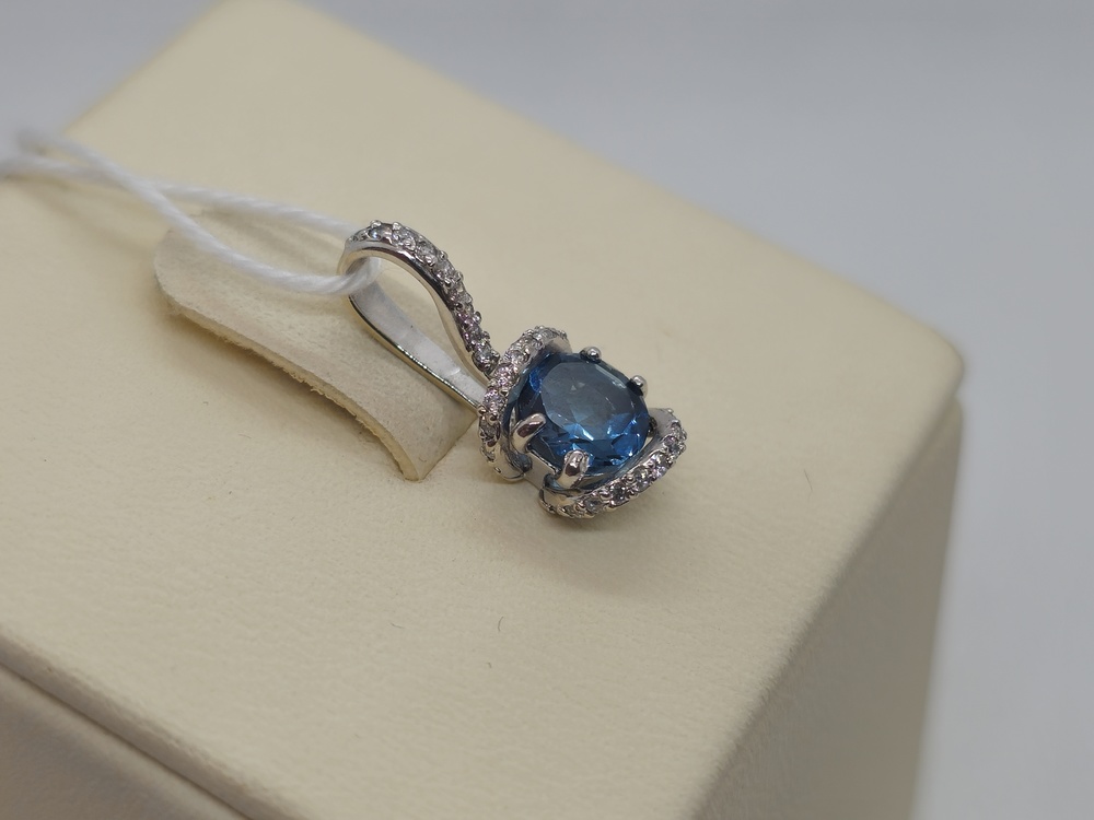 ПОДКМИ585 ПОДВЕСКА С КАМНЯМИ (Au 585)