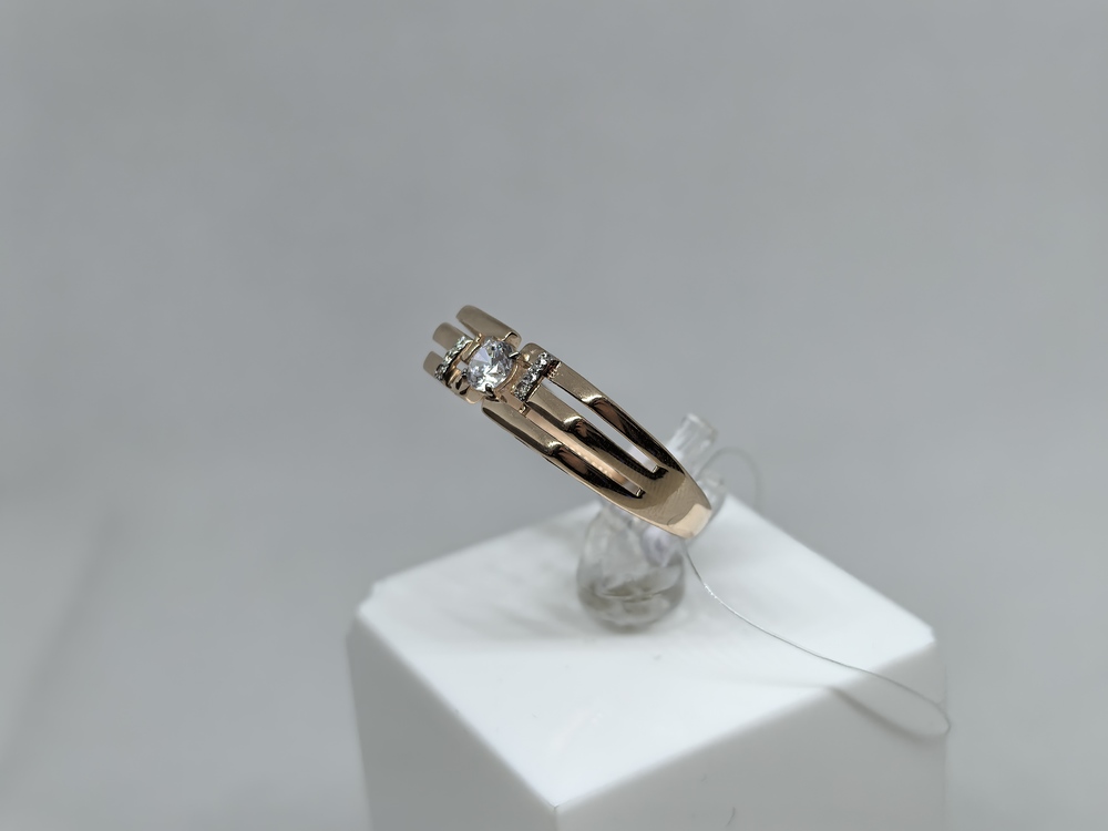 КОЛЬЦО С КАМНЯМИ (Au 585)