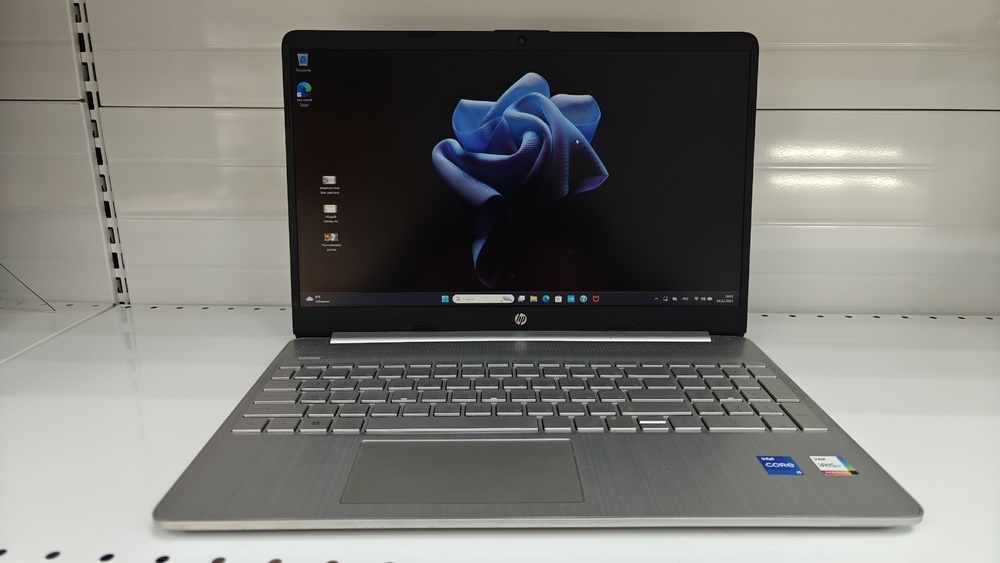 Ноутбук HP 250 G8; Core i5-1135G7, Intel iris XE Graphics, 8 Гб, 250 Гб, Нет