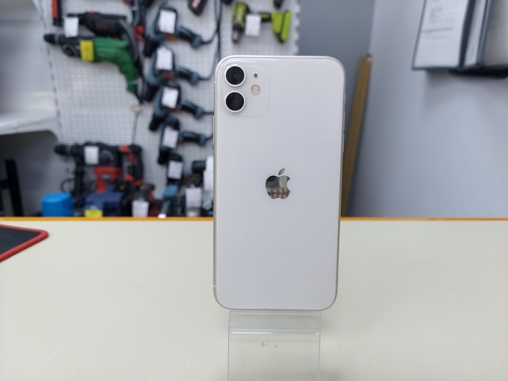 Смартфон Apple iPhone 11 64Gb