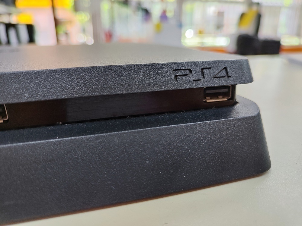 Игровая приставка PlayStation 4 Slim 1Tb