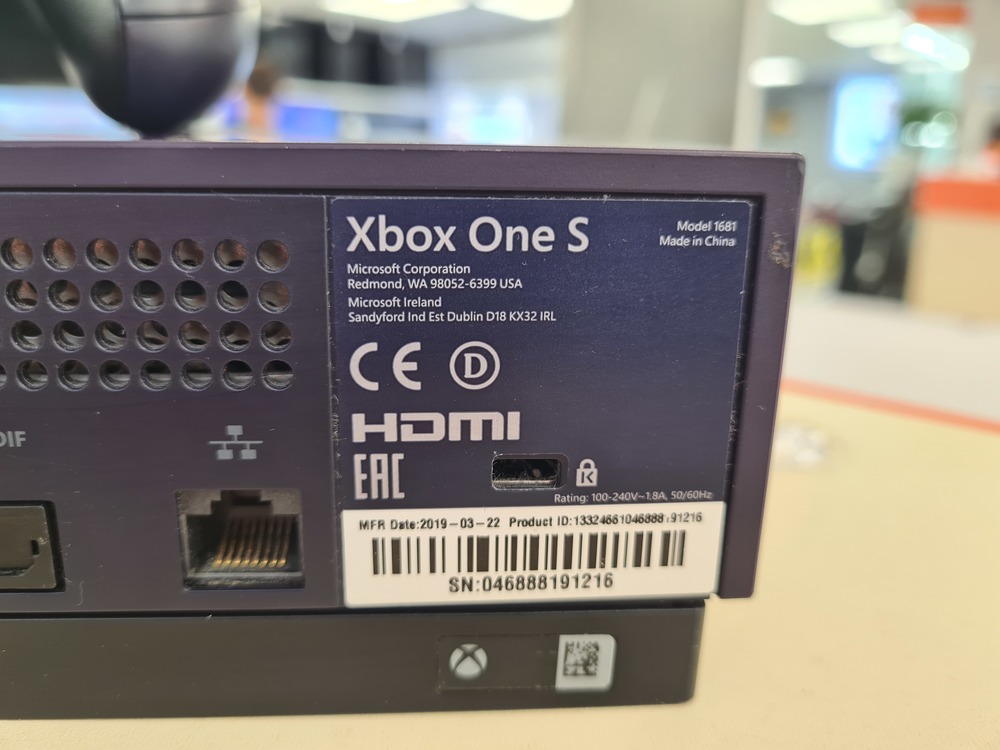 Игровая приставка Xbox One S 1TB