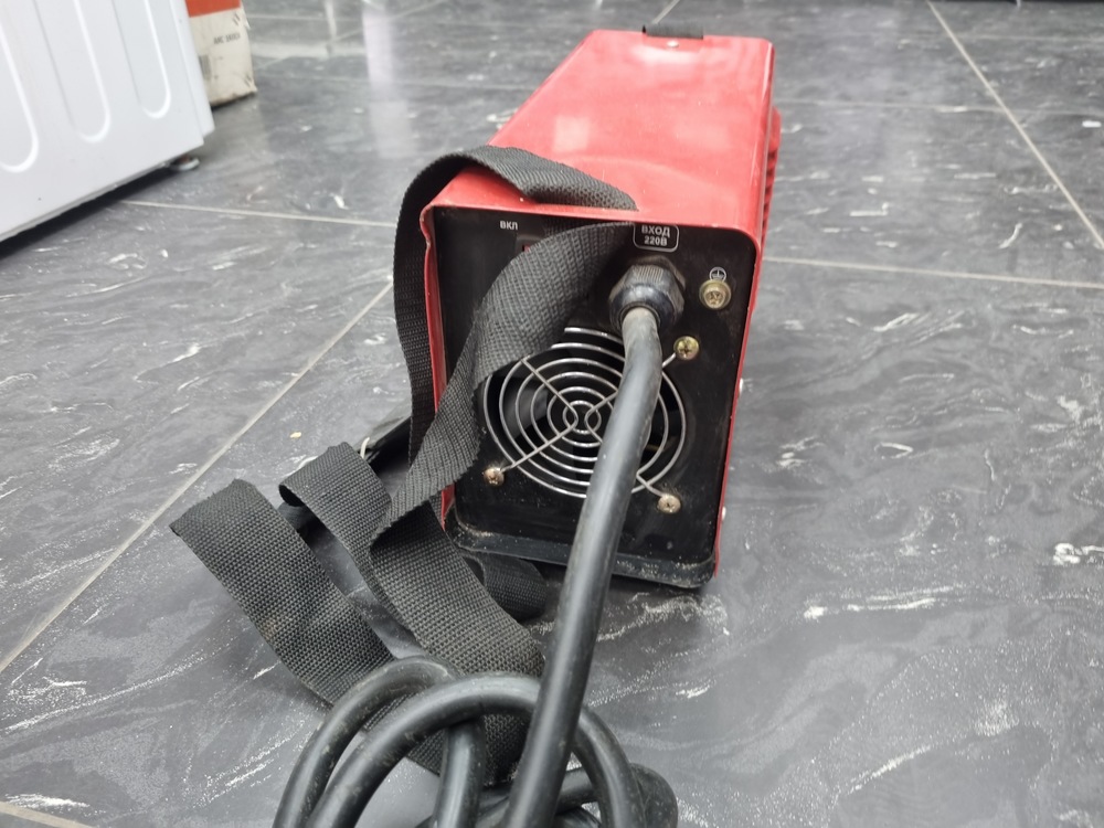 Сварочный аппарат Elitech АИС 160CA