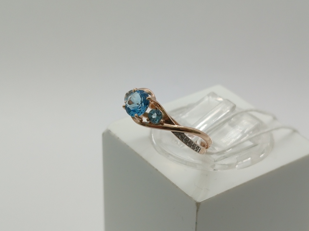 КОЛКМИ585 КОЛЬЦО С КАМНЯМИ (Au 585)