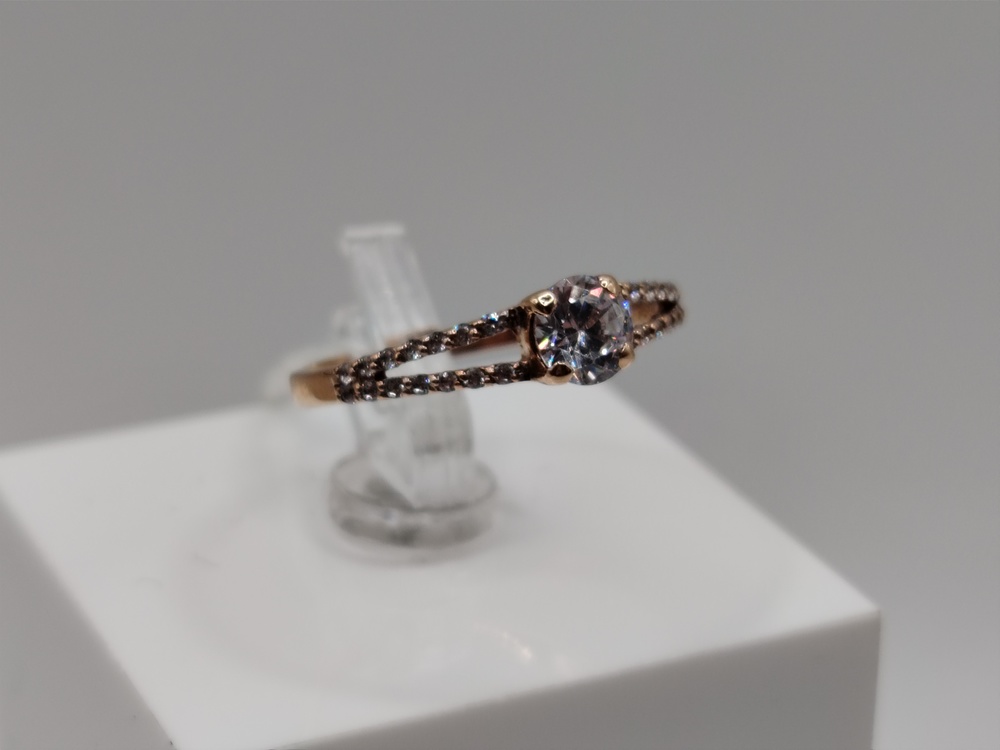 КОЛКМИ375 КОЛЬЦО С КАМНЯМИ (Au 375)