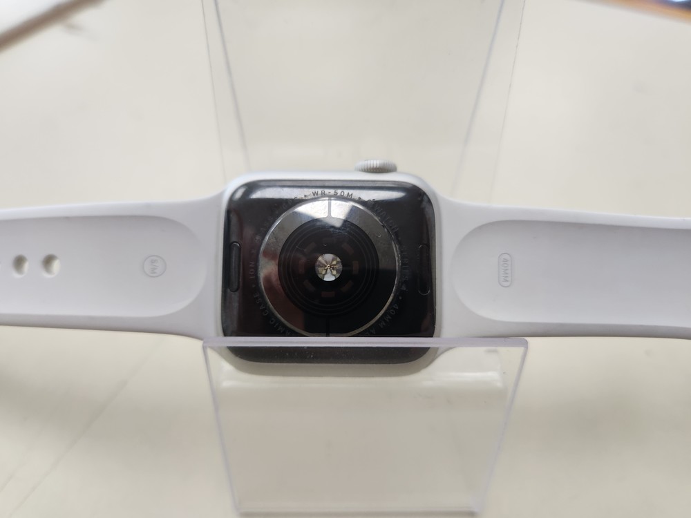 Смарт-часы Apple Watch SE 2022 44mm