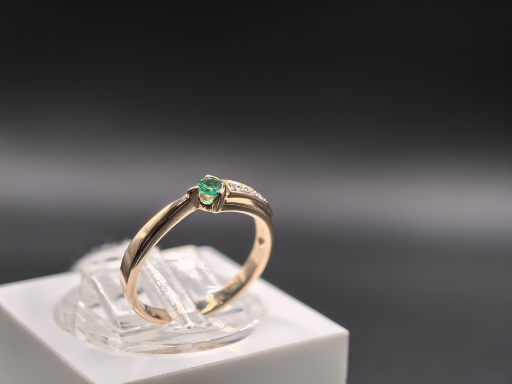 КОЛКМИ585 КОЛЬЦО С КАМНЯМИ (Au 585)