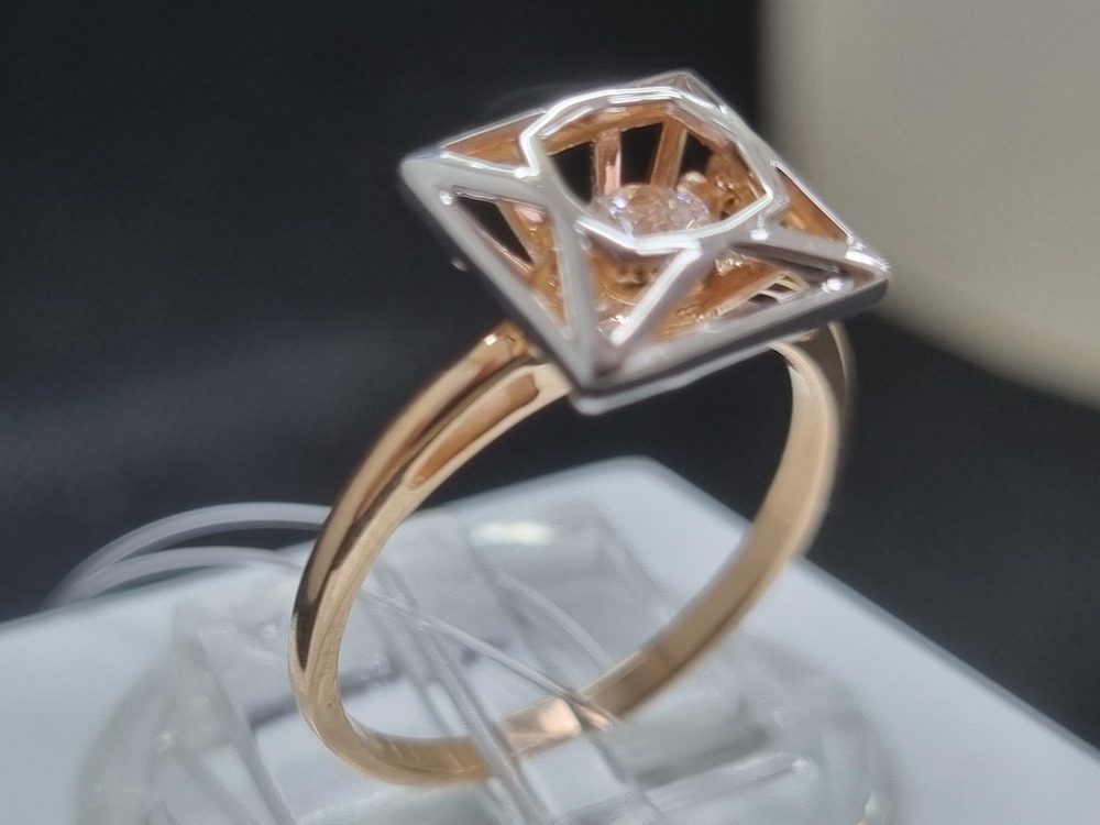 КОЛЬЦО С КАМНЯМИ (Au 585)