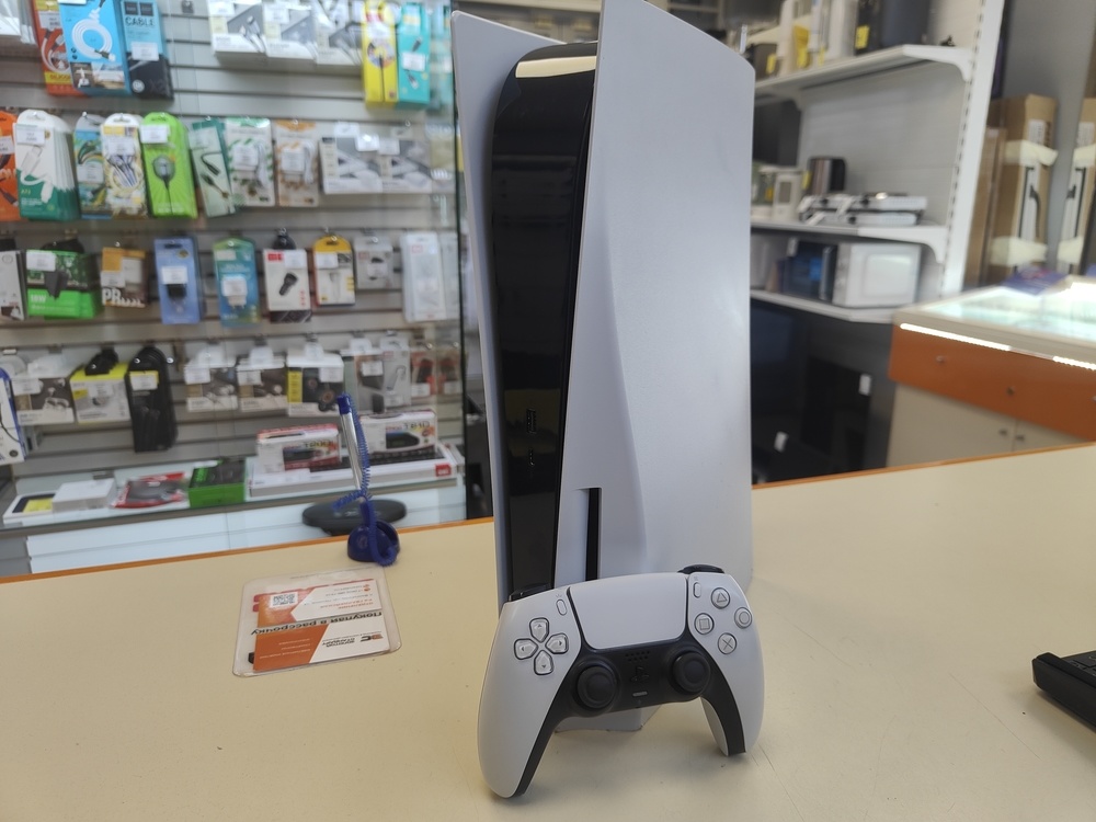 Игровая приставка PlayStation 5 825Gb (С дисководом)