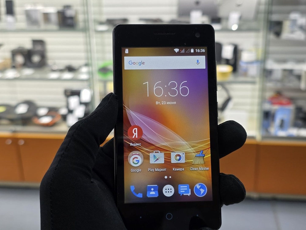 Смартфон ZTE Т320