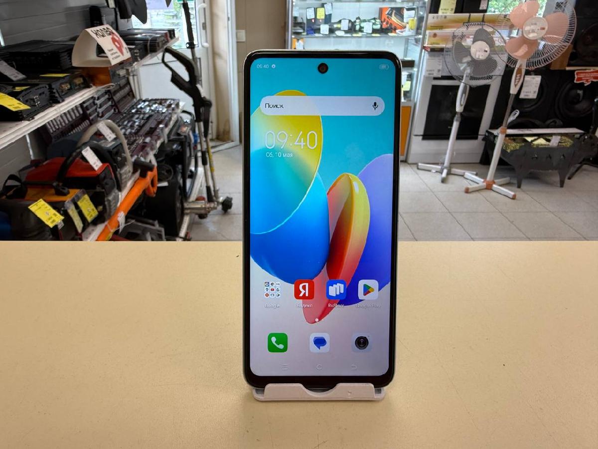 Смартфон Tecno Spark Go 2024 4/64
