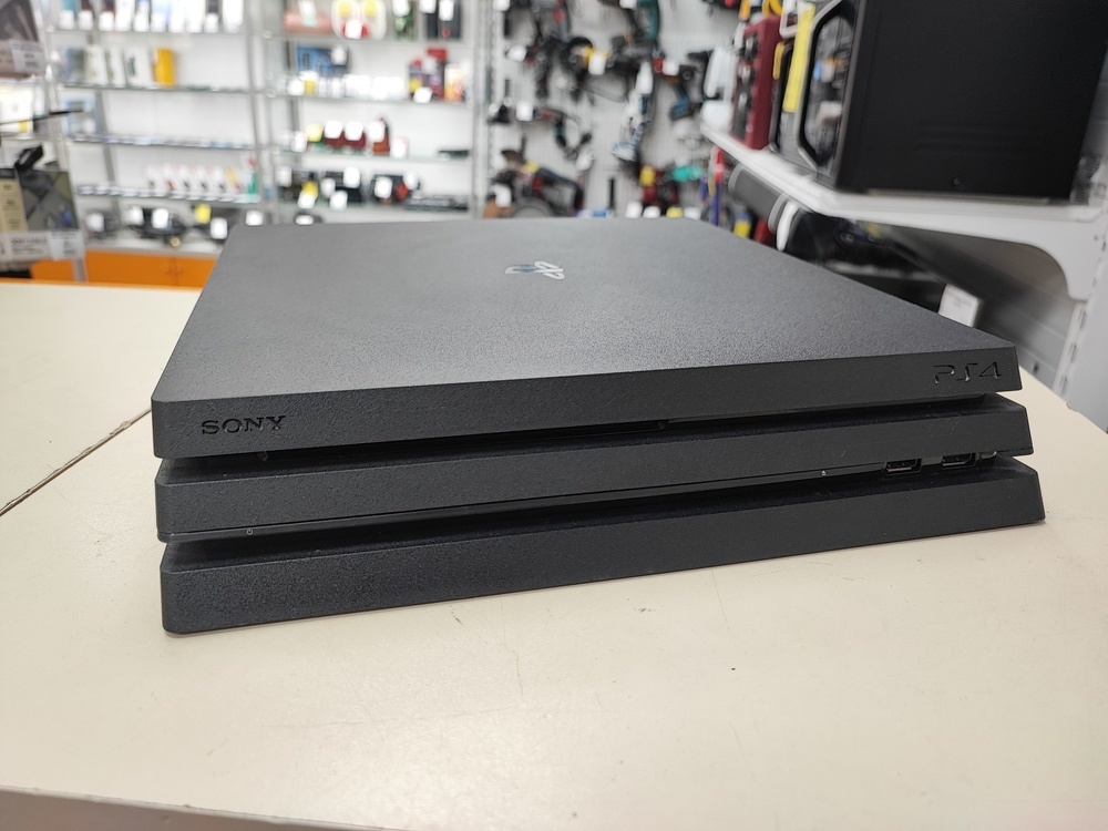 Игровая приставка PlayStation 4 Pro 1Tb