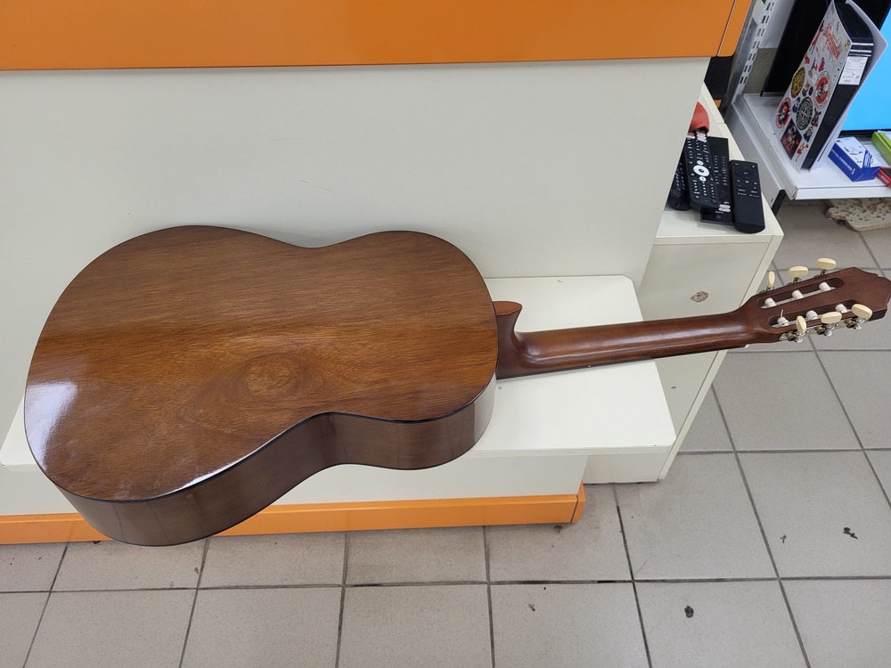 акустическая Yamaha C 40