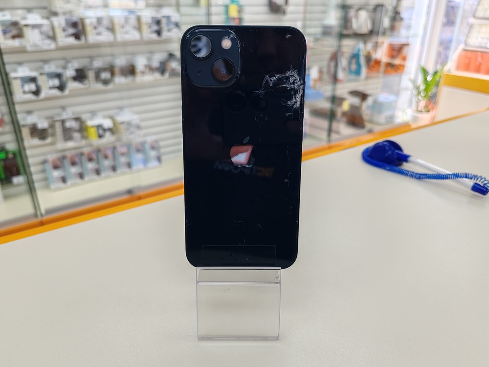 Смартфон Apple iPhone 13 128Gb