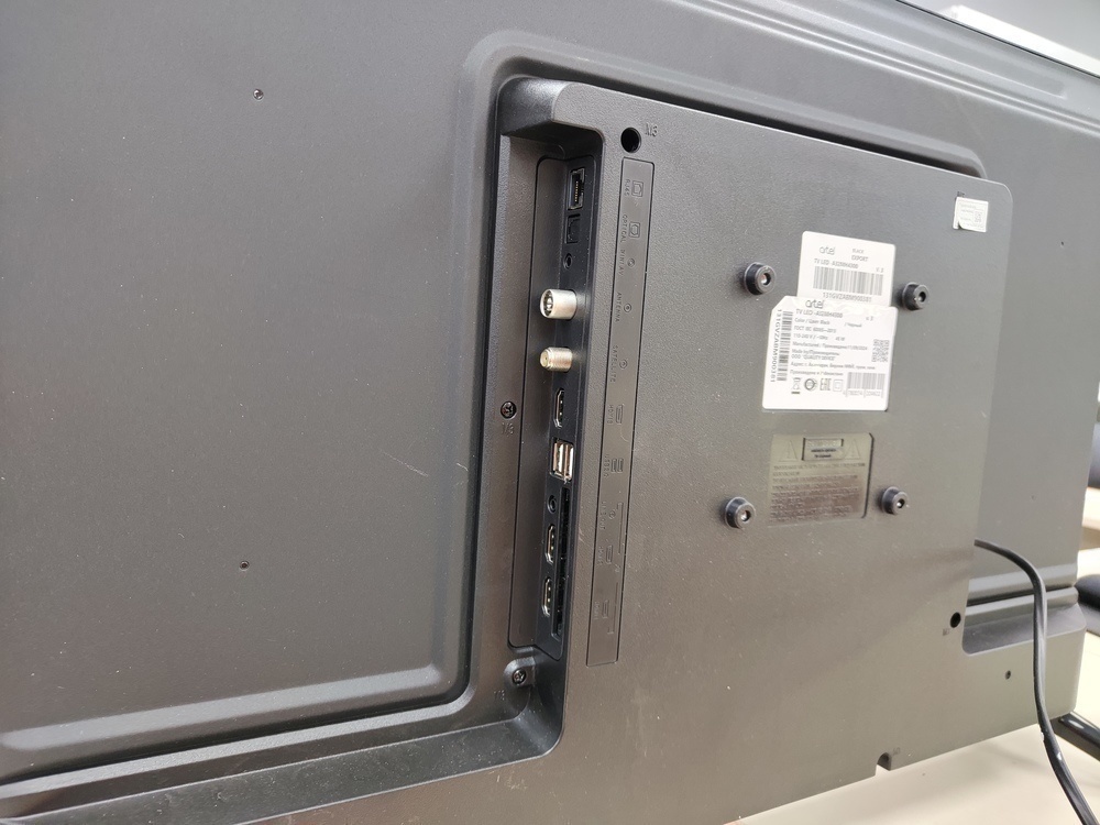 LED Телевизор Artel A32MH4300