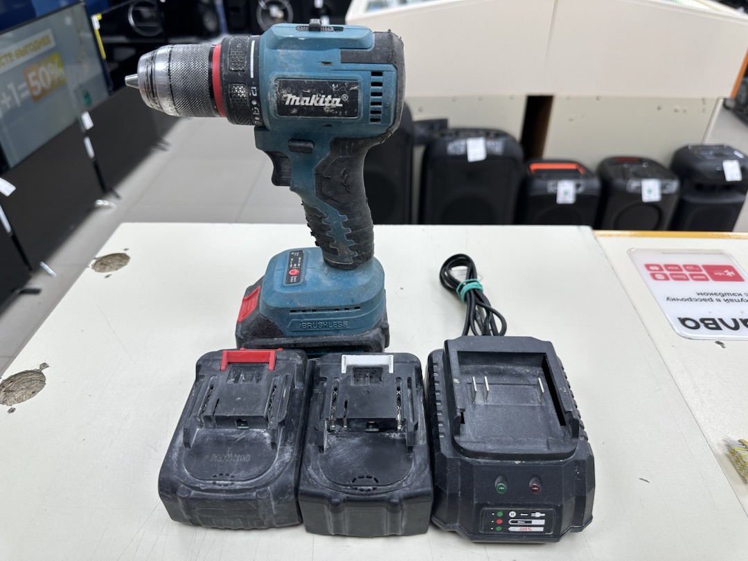 Шуруповерт Makita NoName