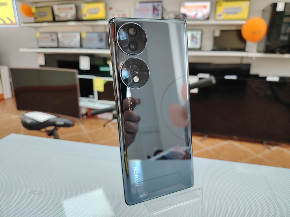 Смартфон Honor 70 8/256