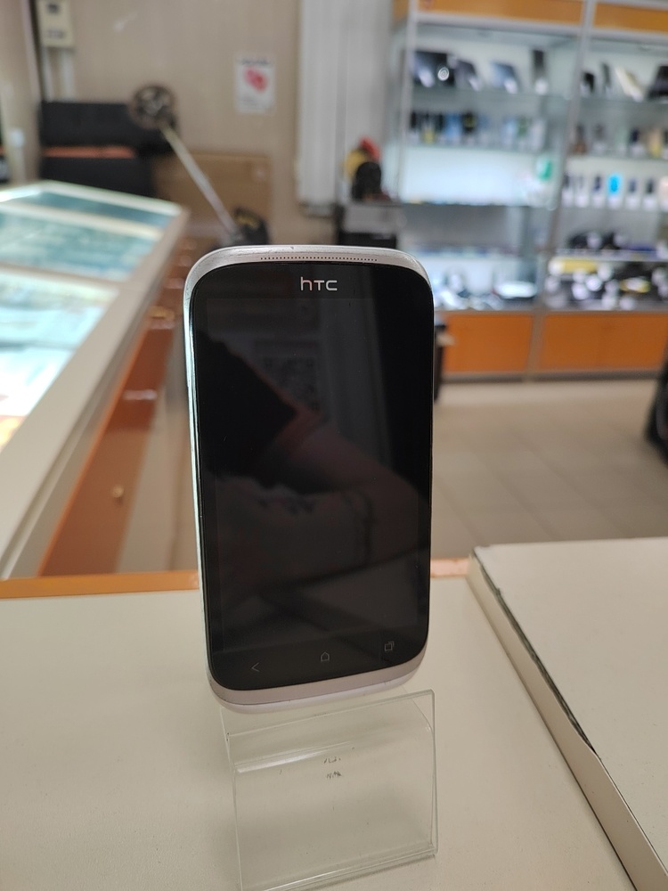Смартфон HTC Desire 620