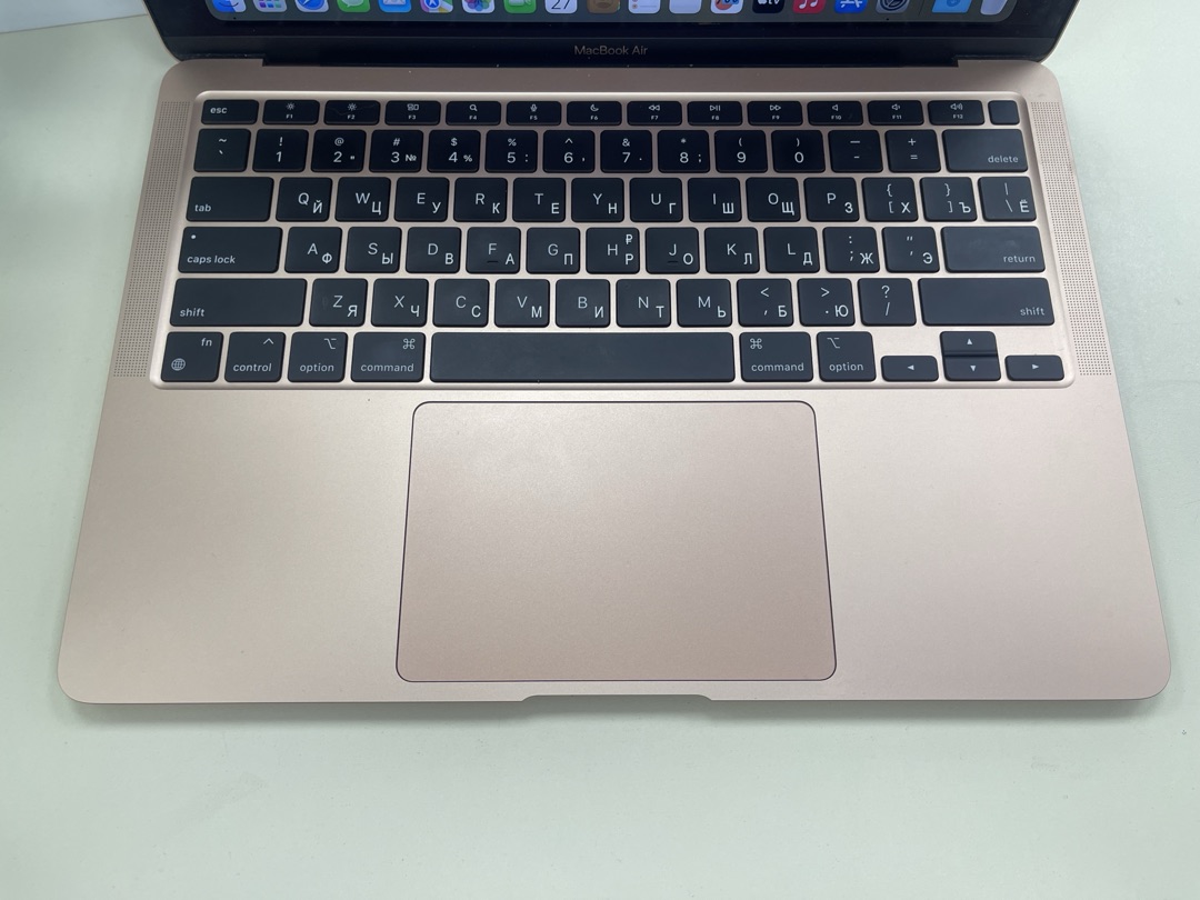 Ноутбук Apple Macbook M1 2337; Apple M1, HD Graphics, 8 Гб, 256 Гб, Нет