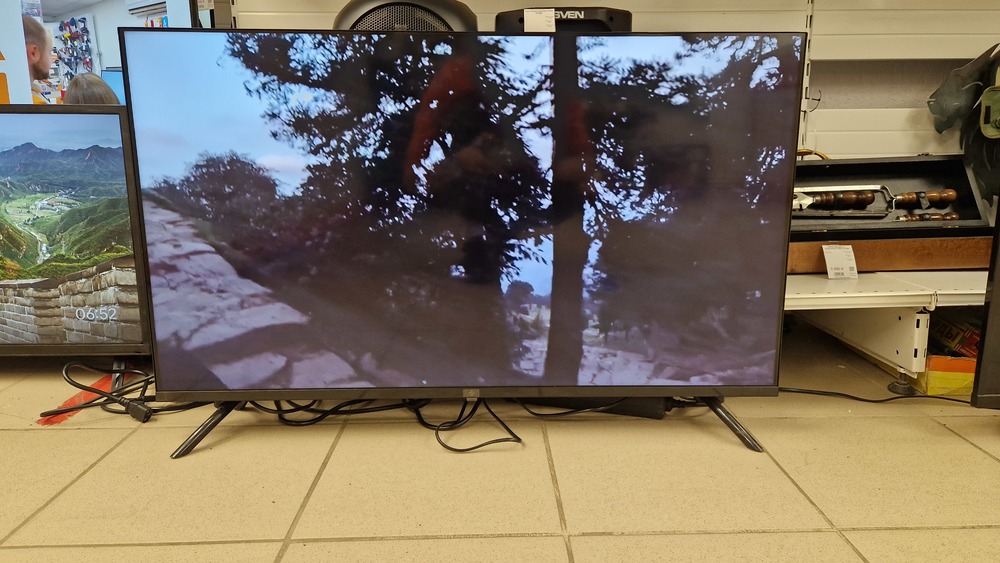 LED Телевизор Dexp 40FCY1