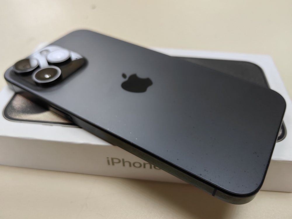 Смартфон Apple iPhone 15 Pro Max 256Gb
