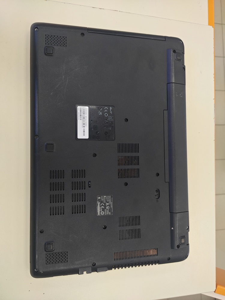 Ноутбук Acer; Core i5-4210U, GeForce 840M, 6 Гб, 1 Tb, Нет