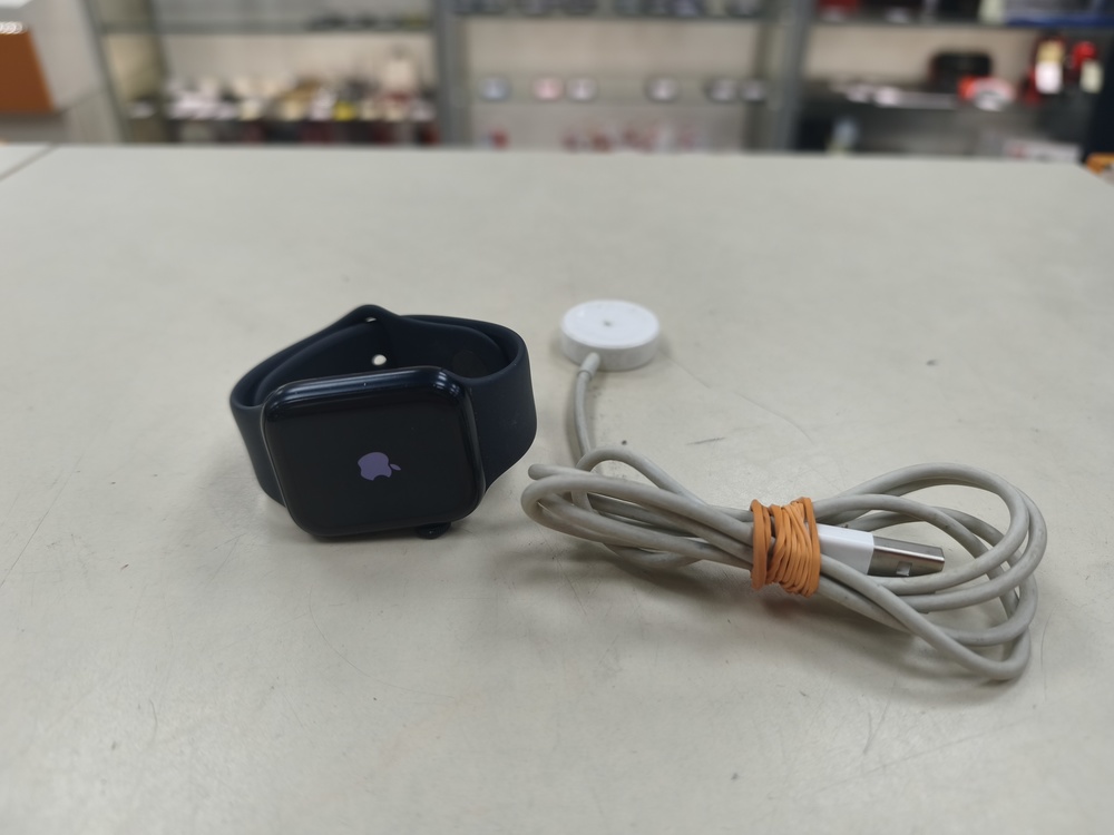 Смарт-часы Apple Watch SE 2022 40mm