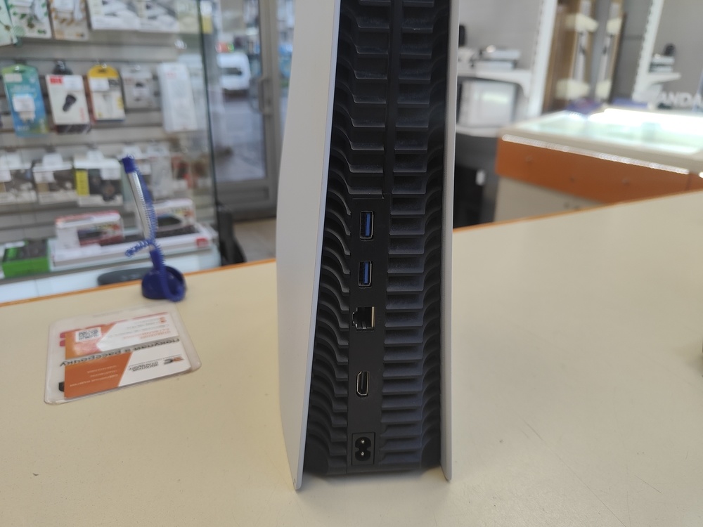 Игровая приставка PlayStation 5 825Gb (С дисководом)