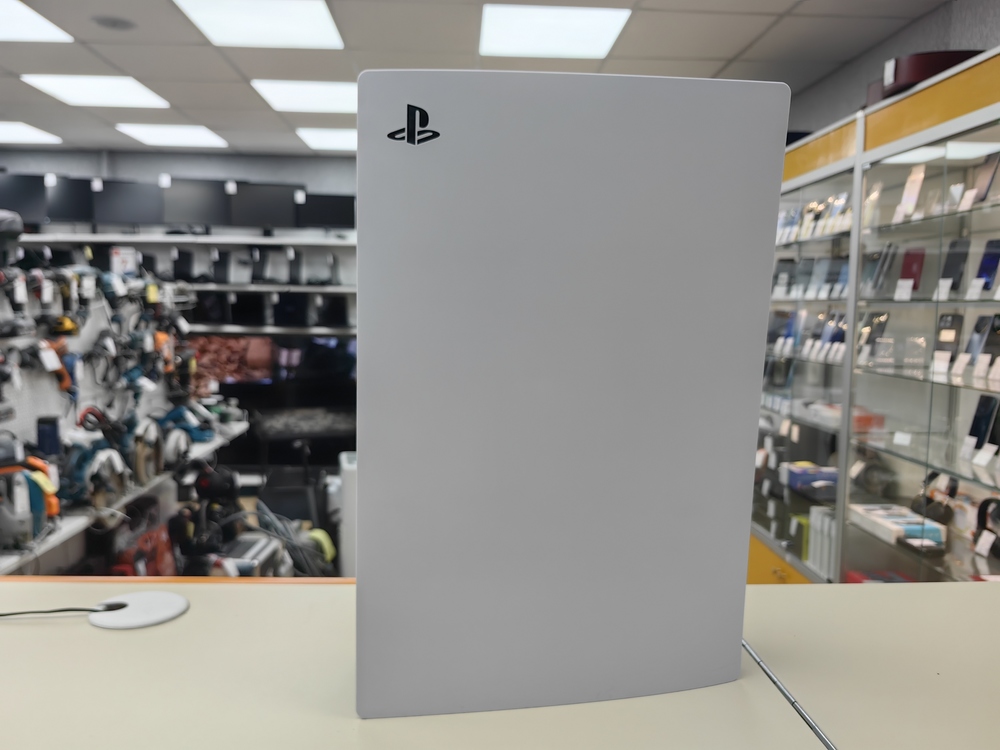 Игровая приставка PlayStation 5 825Gb (С дисководом)